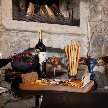 Vino ألاتشاتي المظهر الخارجي الصورة