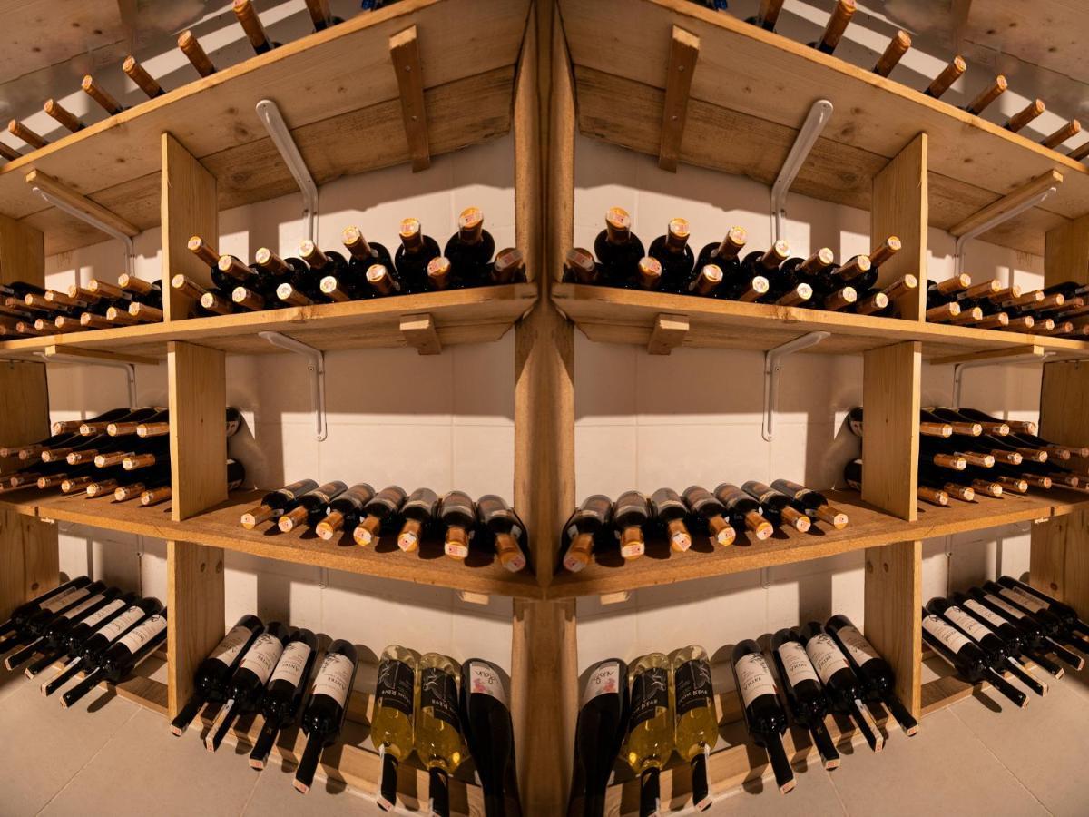 Vino ألاتشاتي المظهر الخارجي الصورة